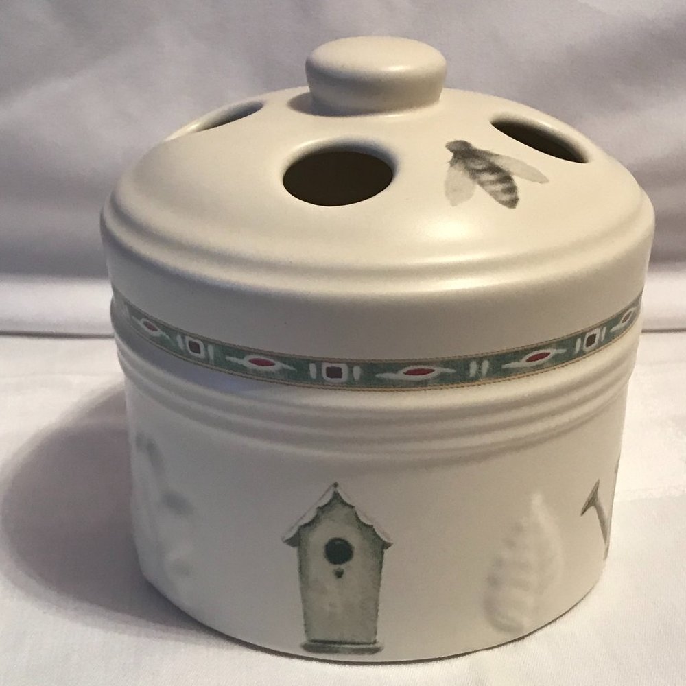 Pfaltzgraff Naturewood Toothbrush holder